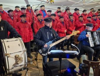 a76d1486c-98d7-43c2-982a-59d3e88b9b33